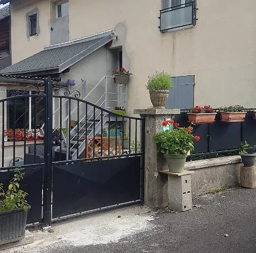 La Maison Des Fleurs Apartment